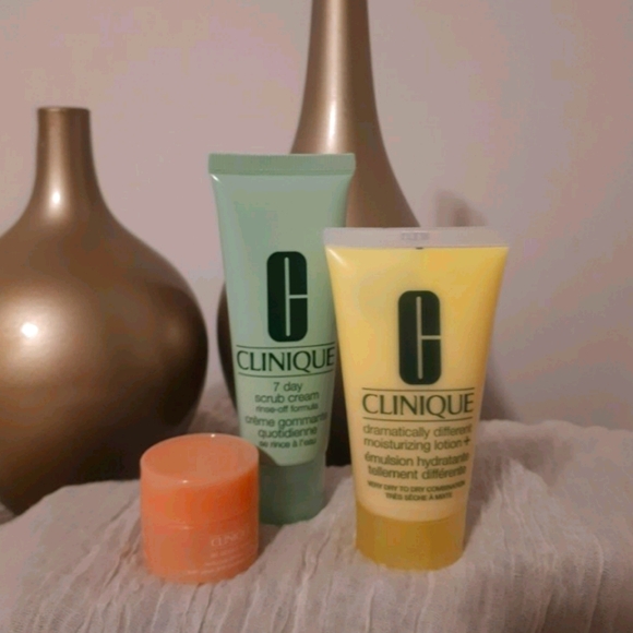 Clinique - Picture 1 of 1